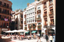 20060926085538-lasflores.jpg