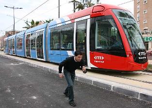 20070426103247-tranvimur.jpg