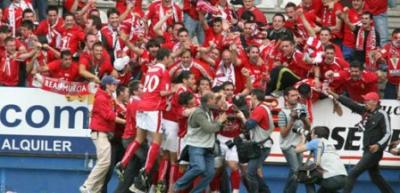 20070514104638-ascenso-jugadores.jpg