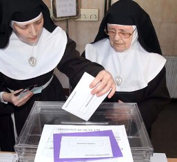 20150608101418-monjas-voto-eleciones.jpg